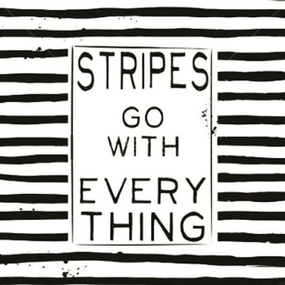 Baku Women's Red Stripe Scoop-neck Graphic Weekend Short Sleeve Pullover Top - Picture 12 of 12